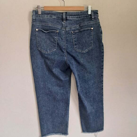 Chicos Jeans Womens 1 Medium 8 Blue Perfect Girlfriend Straight Leg Capri Raw - Picture 3 of 10